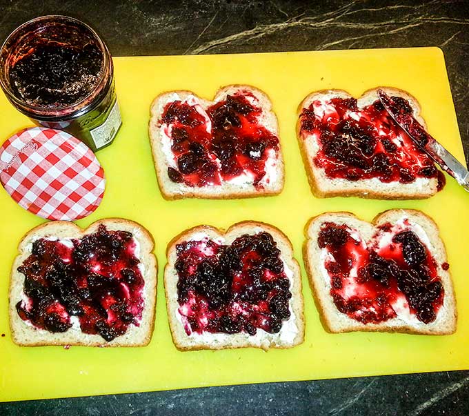 Preparing stuffed French toast