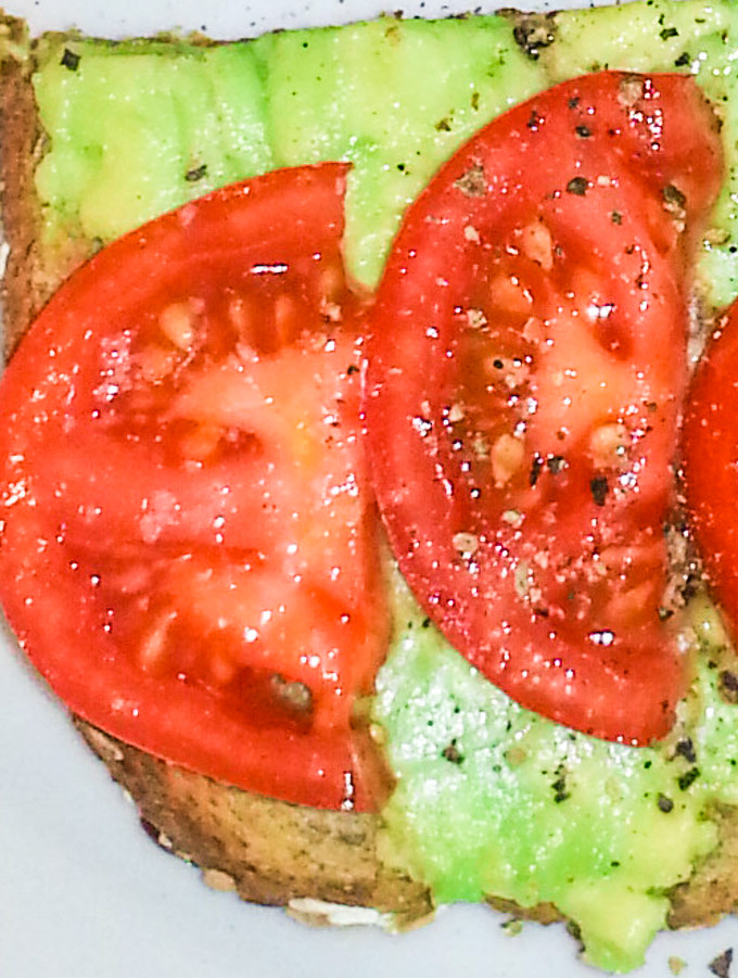 Avocado toast with tomatoes