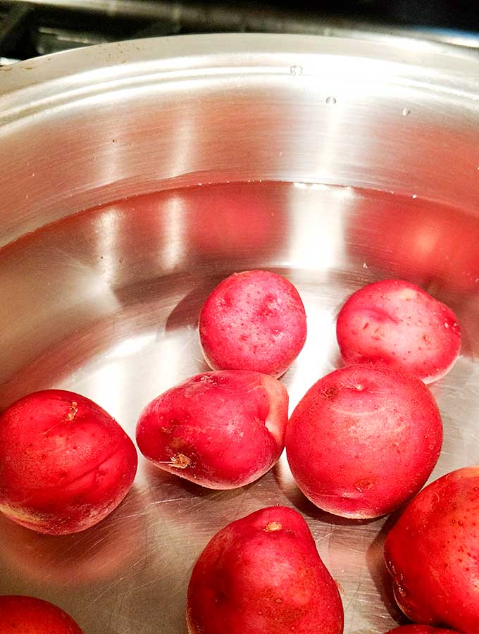 How to cook new potatoes by boiling