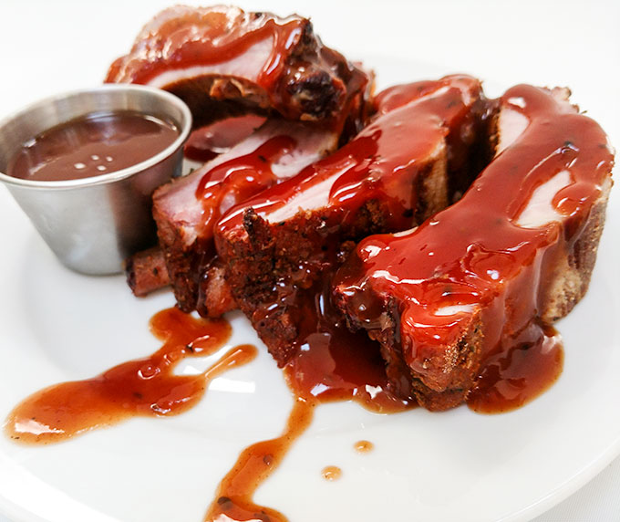 Spareribs sauced on a plate