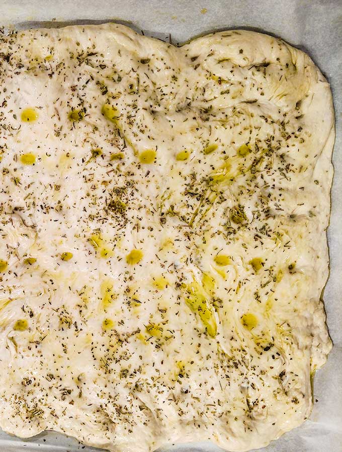 Easy, Cast Iron Focaccia Bread w/Italian Herbs - A Dash of Macros 