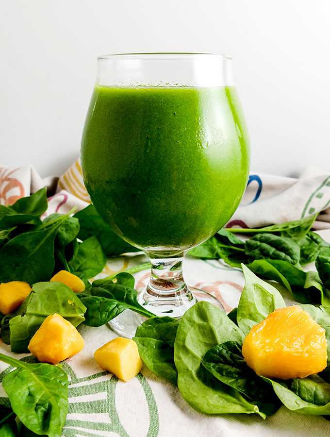 Easy Mango Green Smoothie Recipe - On The Go Bites