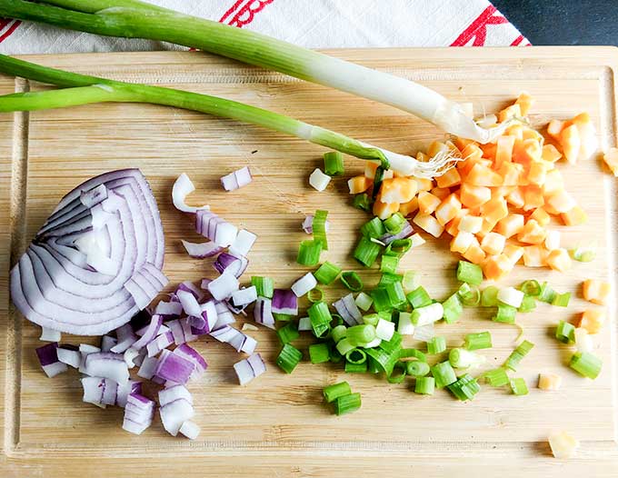 Toppings for baked eggs in ham cups