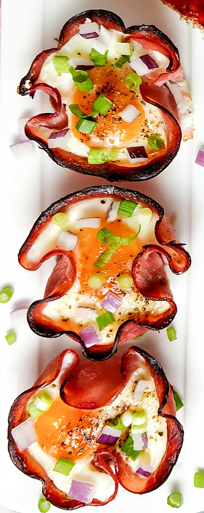 baked eggs in ham cups trio