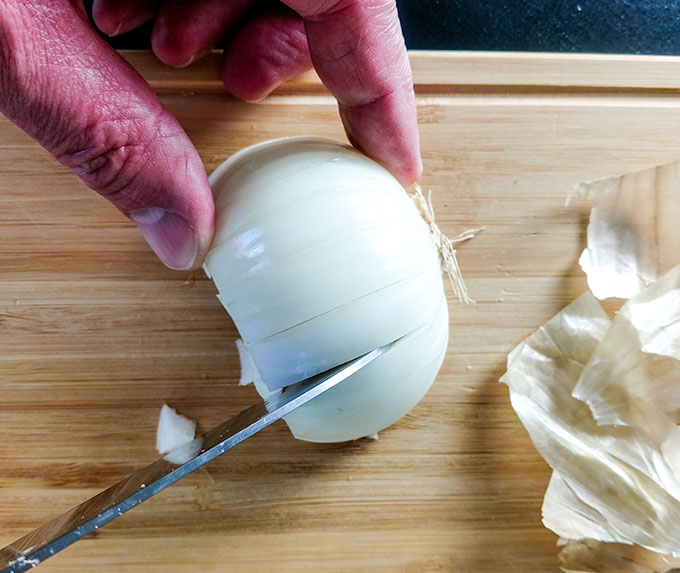 how to cut and dice an onion