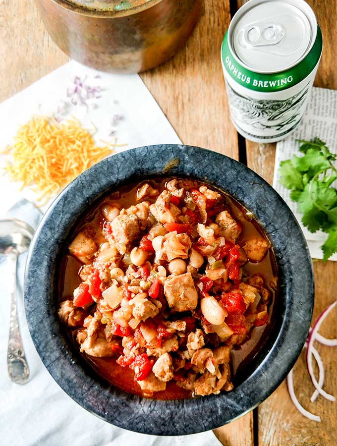 chicken chili with tomatoes without toppings