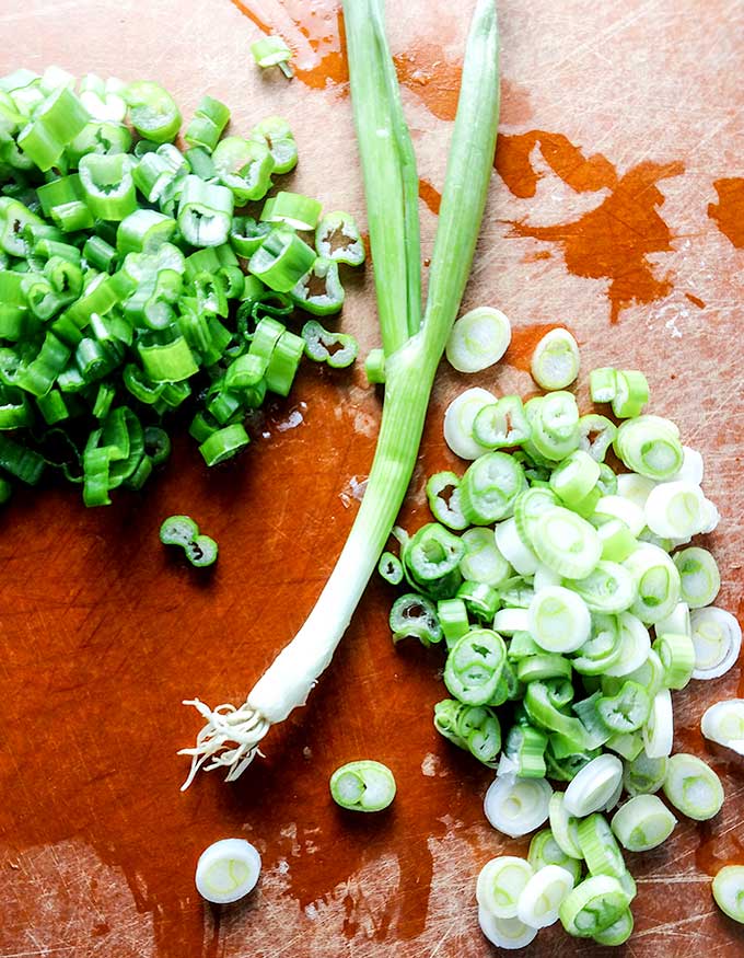 sliced green onions white and green