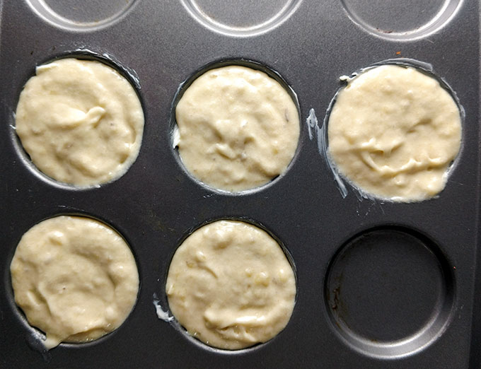 banana muffin top pan or whoopie pie pan