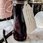 homemade vanilla extract recipe in gift jar