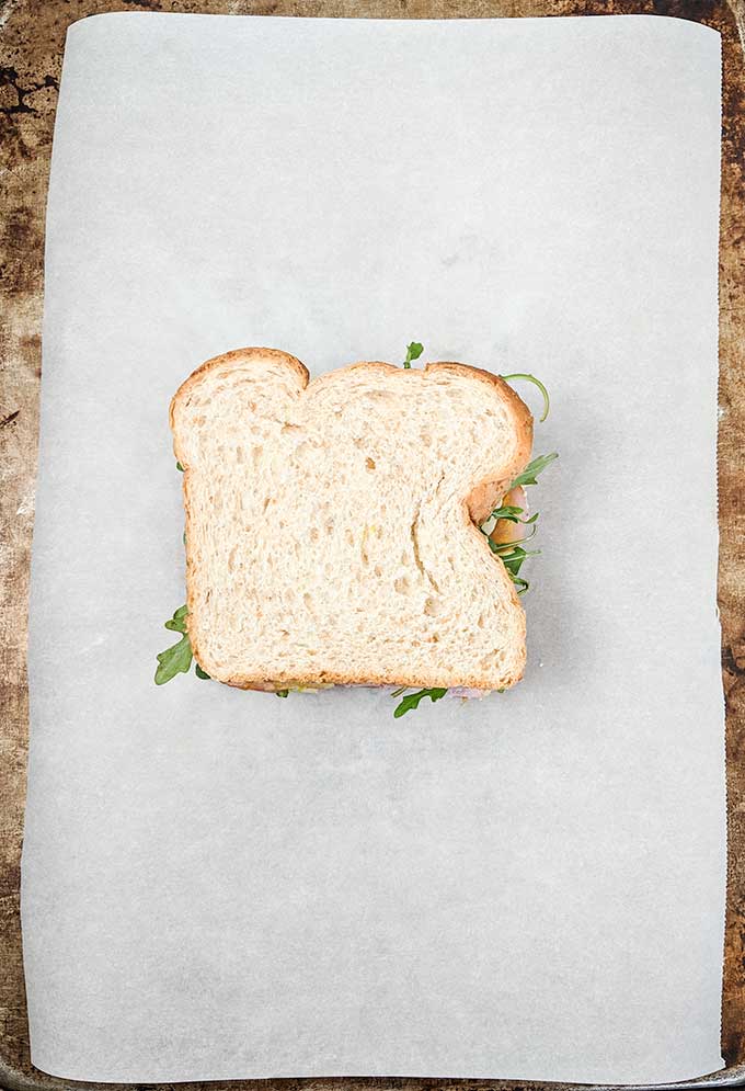 How to wrap a sandwich in parchment paper