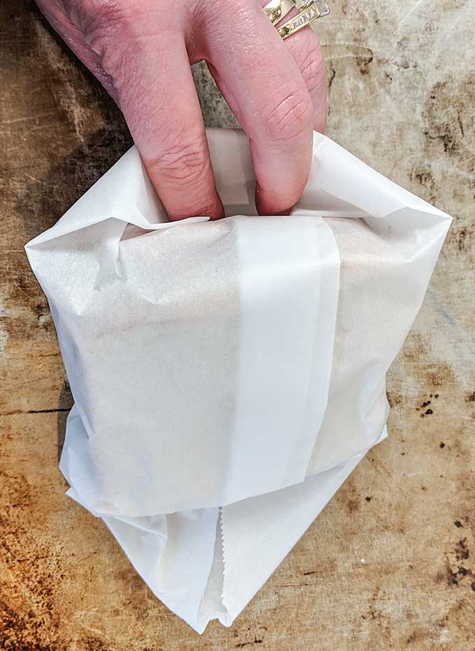 How To Wrap A Sandwich, No Plastic Baggie - On The Go Bites