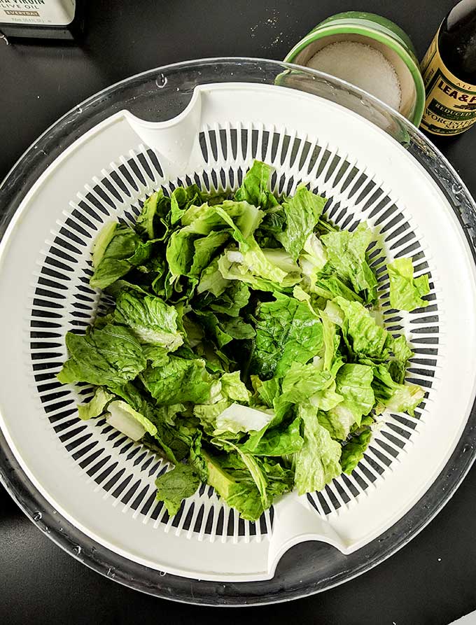Romaine lettuce for chicken Caesar wrap