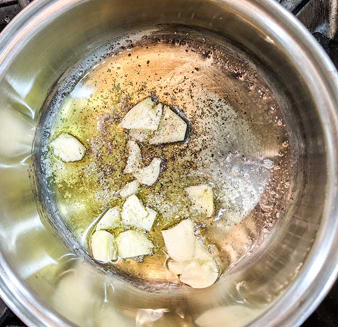 Seasoned garlic oil for Caesar salad recipe without egg croutons