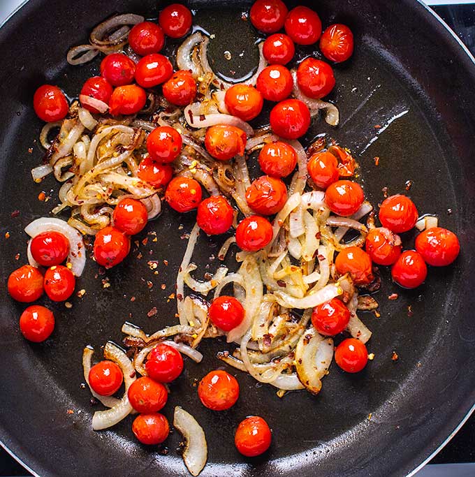 tomatoes and onions for one pot pasta recipe
