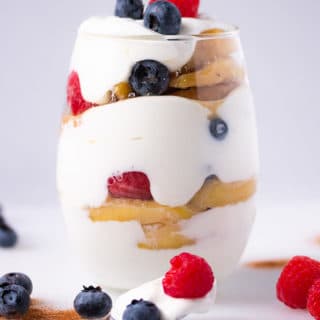 yogurt parfait recipe with berries