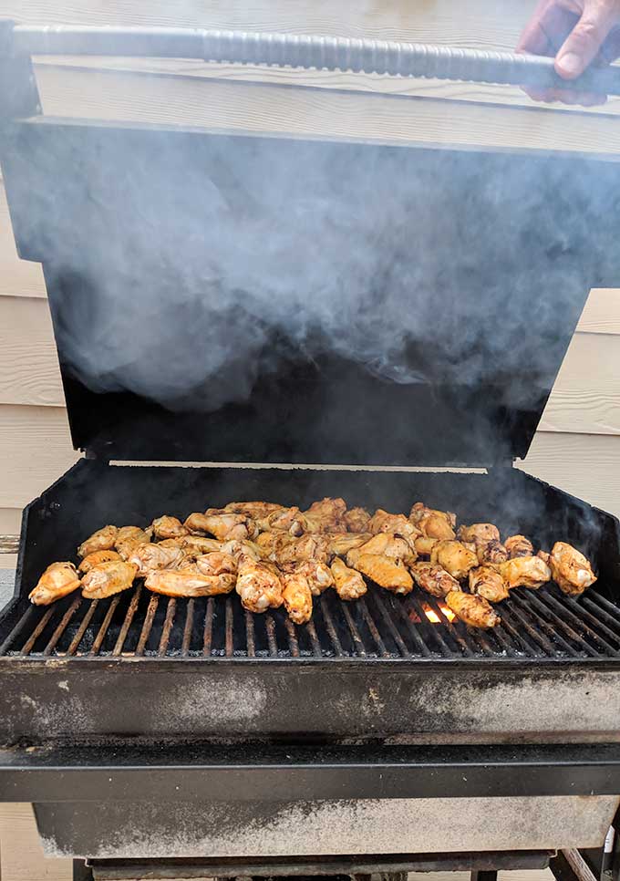 grilled buffalo wings with smoke