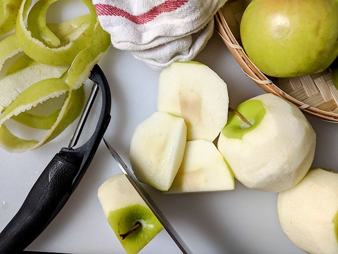 cinnamon apples peeled