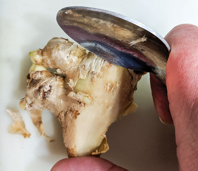 how to peel ginger with a spoon