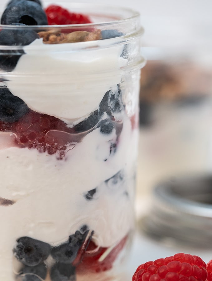 Greek yogurt parfait with berries