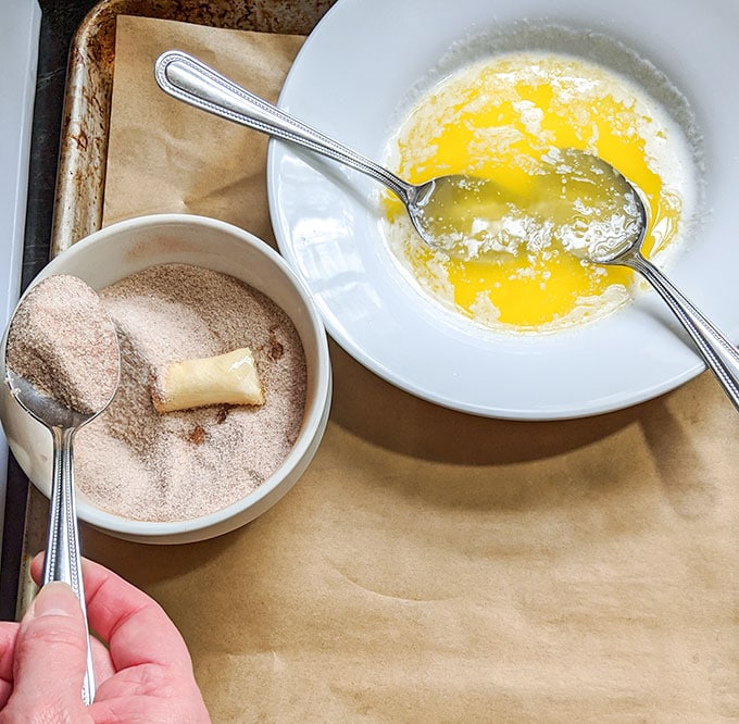 cinnamon roll bites